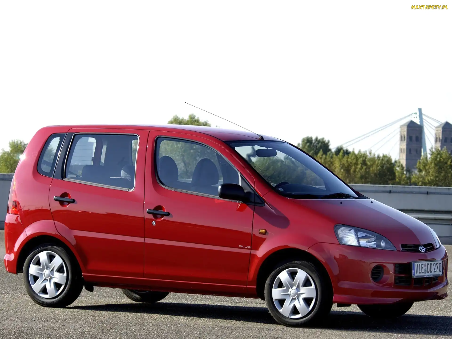 Daihatsu YRV, Van, Czerwone