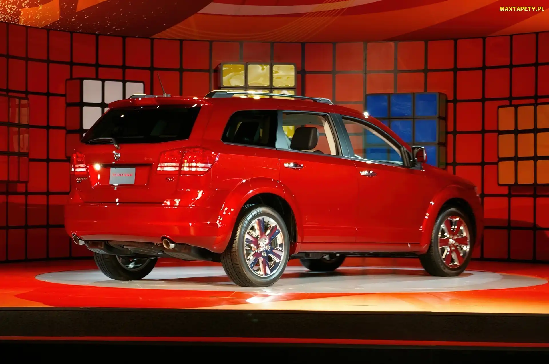 Czerwony, Dodge Journey, Prezentacja