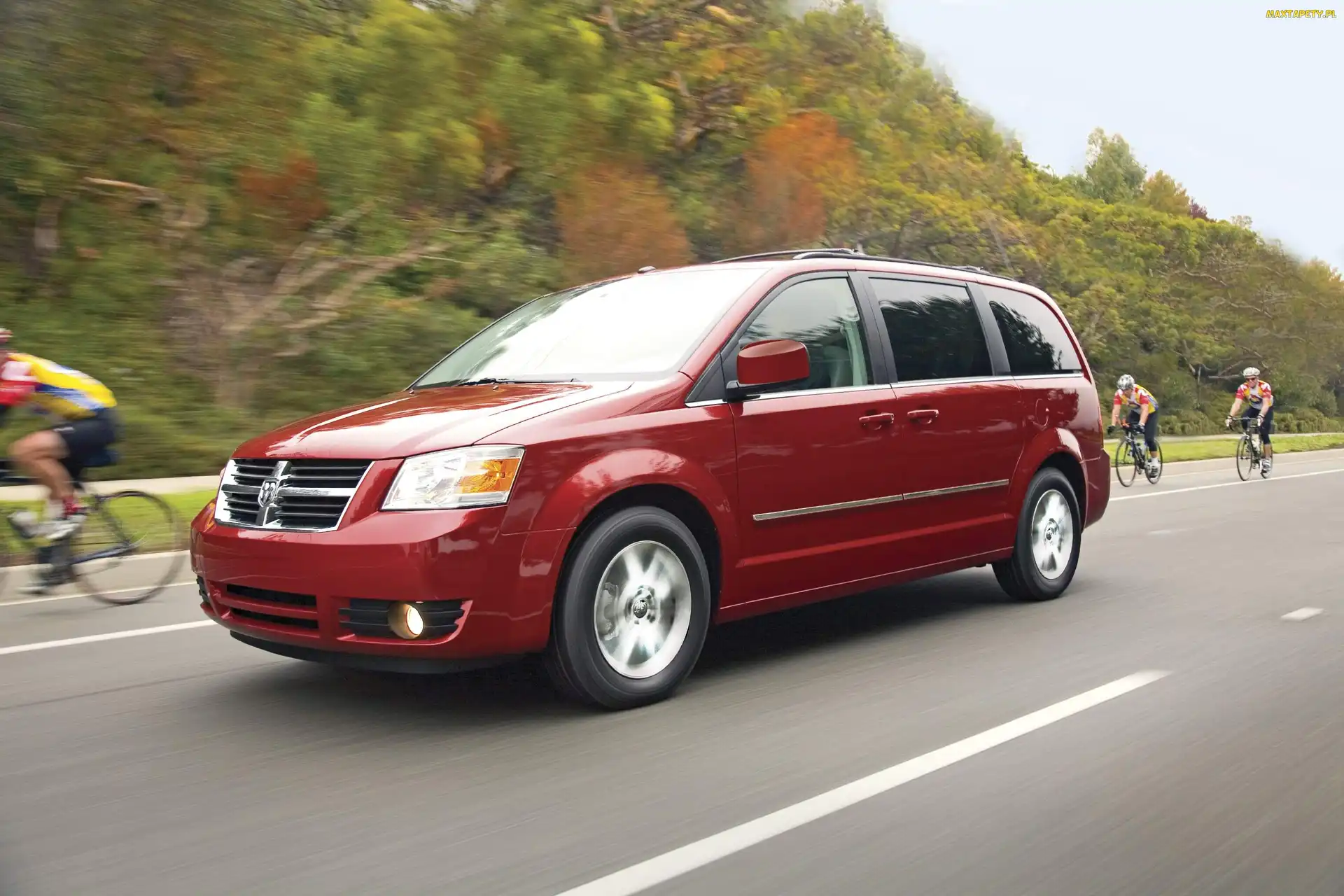 Droga, Rowerzyści, Dodge Caravan