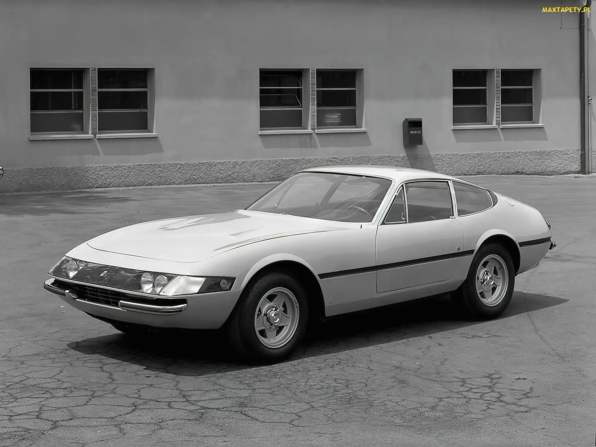 Białe, Ferrari Daytona