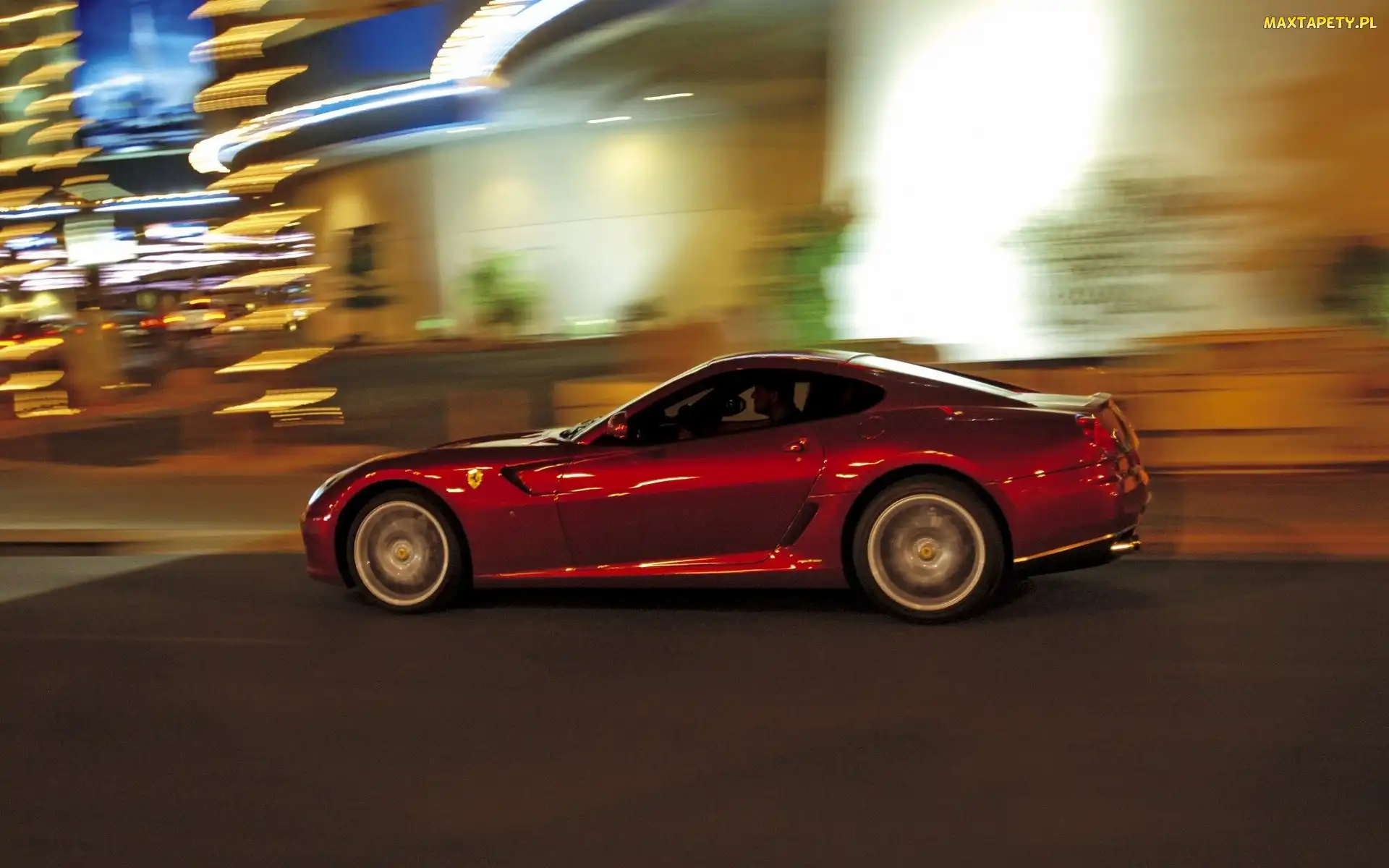 Miasto, Nocą, Ferrari 599