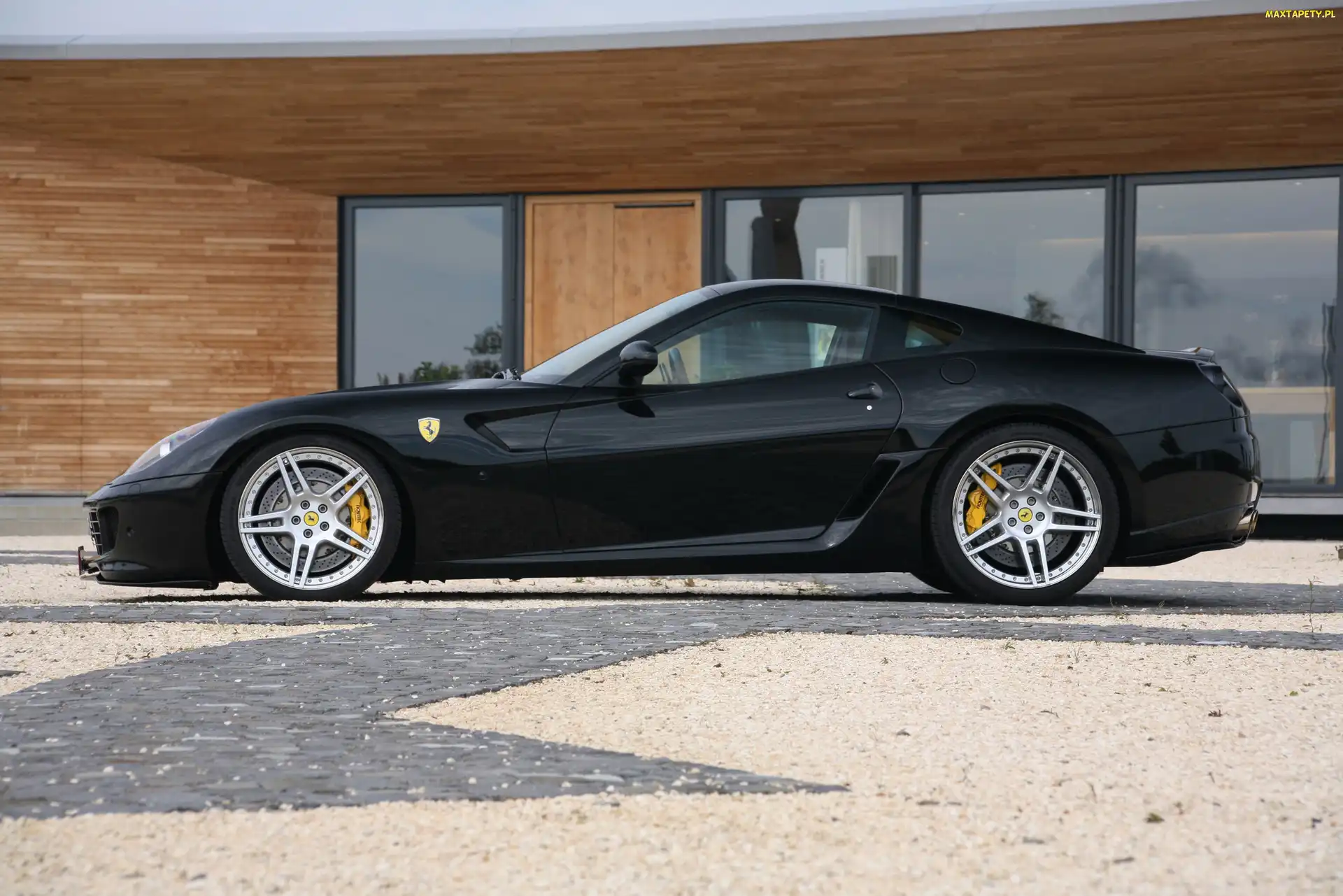 Ferrari 599, Zaciski, Żółte