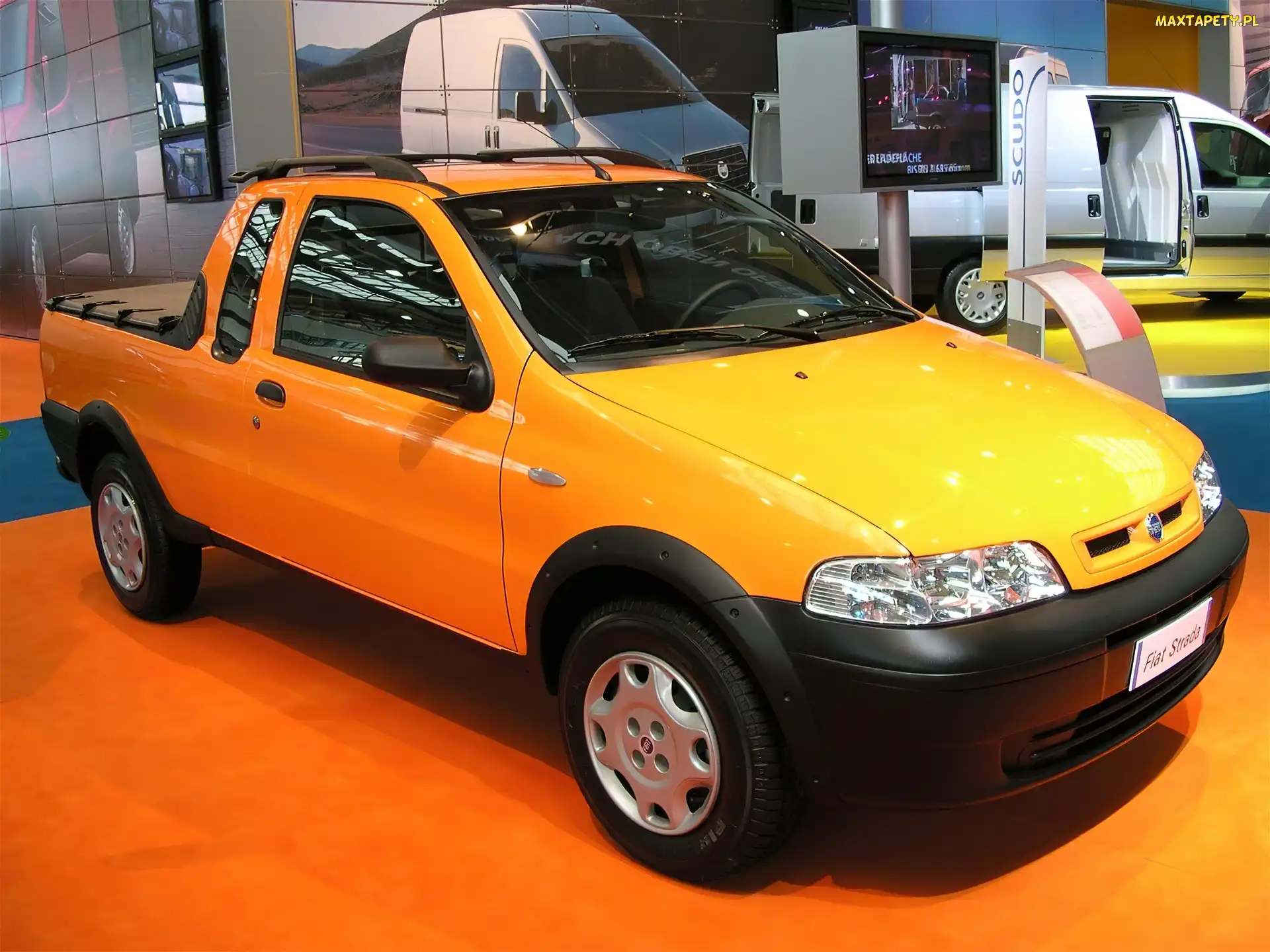 Fiat Strada, Salon, Pomarańczowy