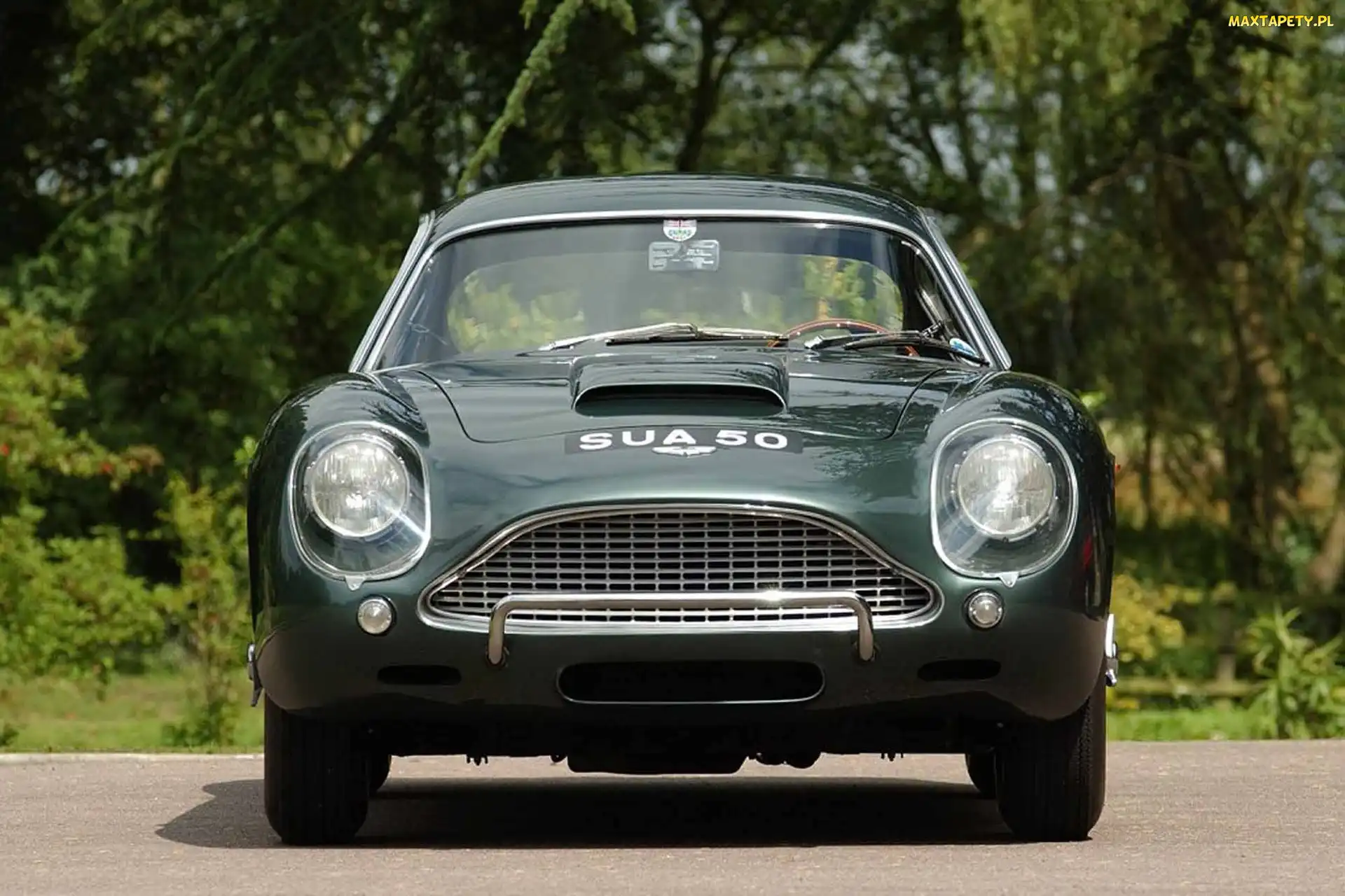 Aston Martin DB4, Grill, Przód