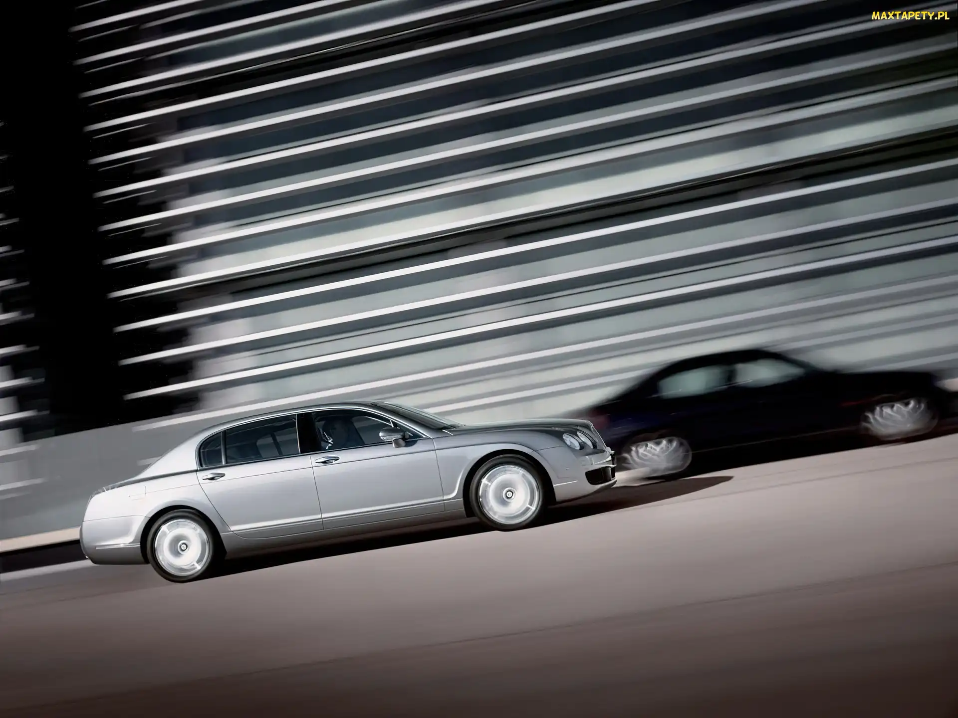 Bentley Continental Flying Spur, Srebrny