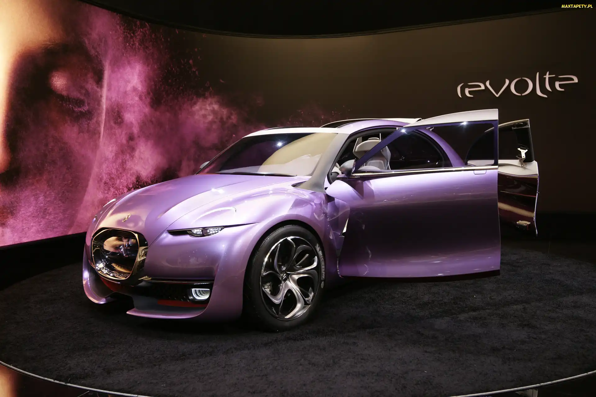 Studio, Prezentacja, Citroen Revolte