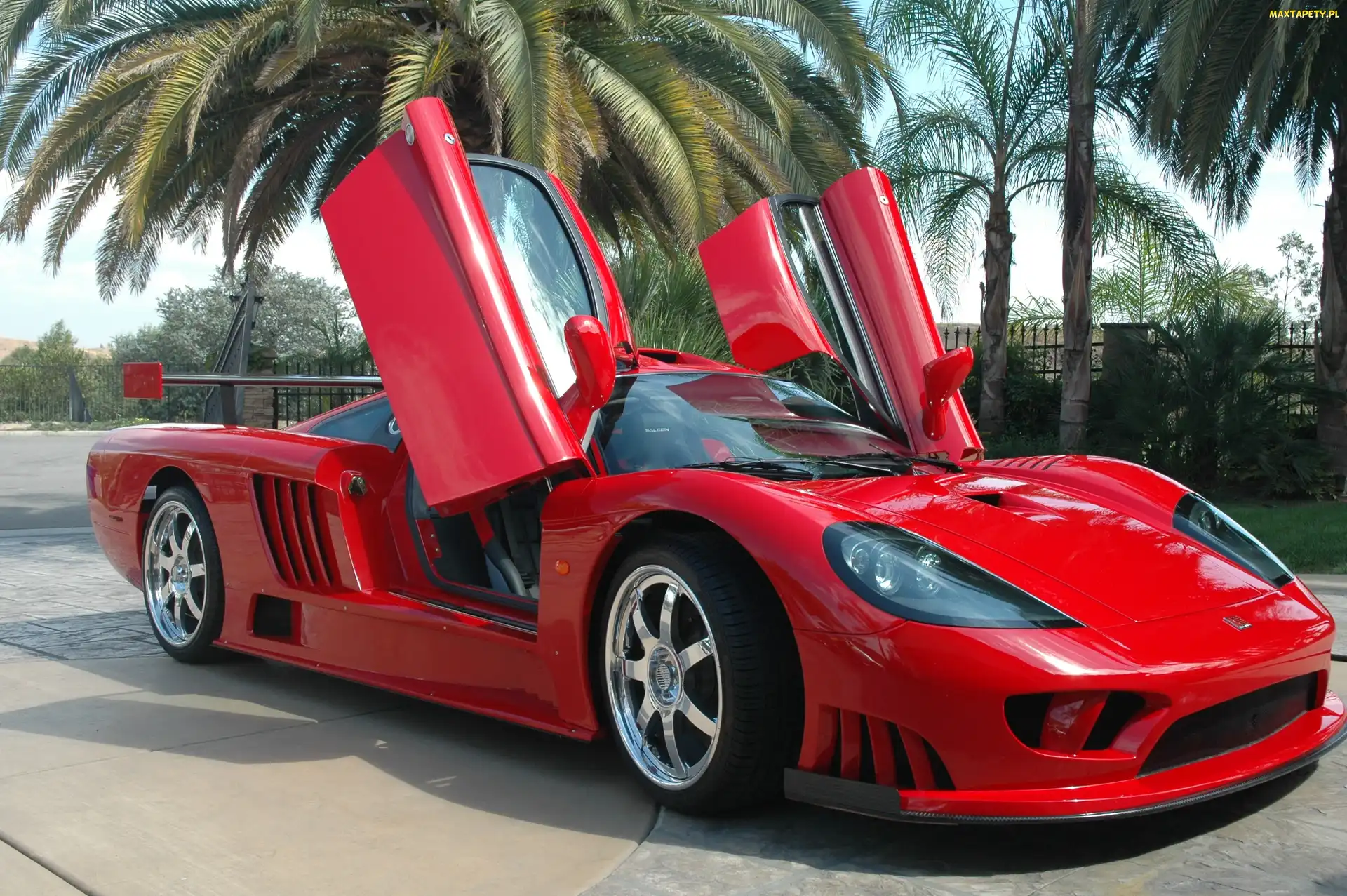 Unoszone, Drzwi, Saleen S7