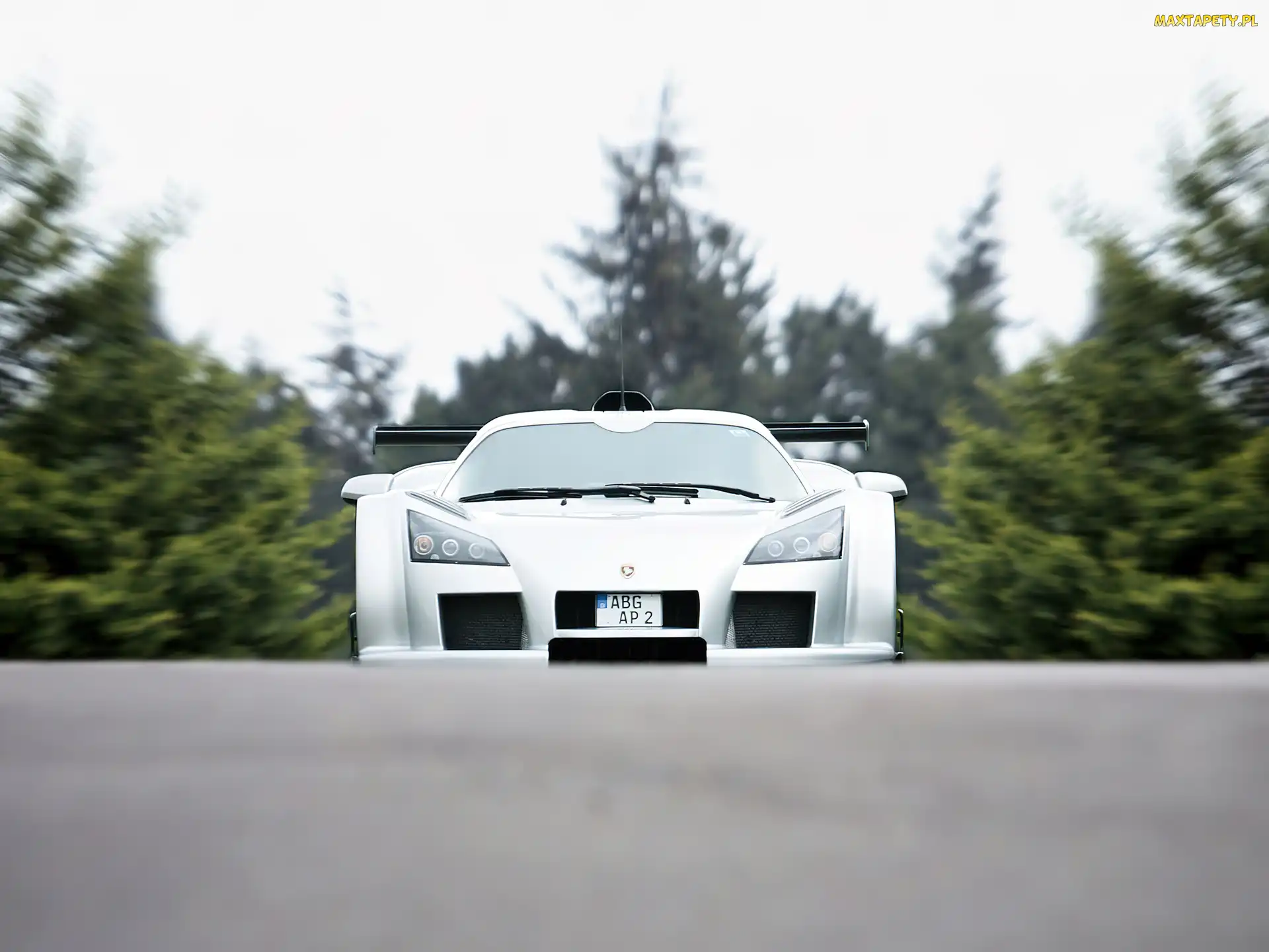 Przód, Gumpert Apollo, Biały