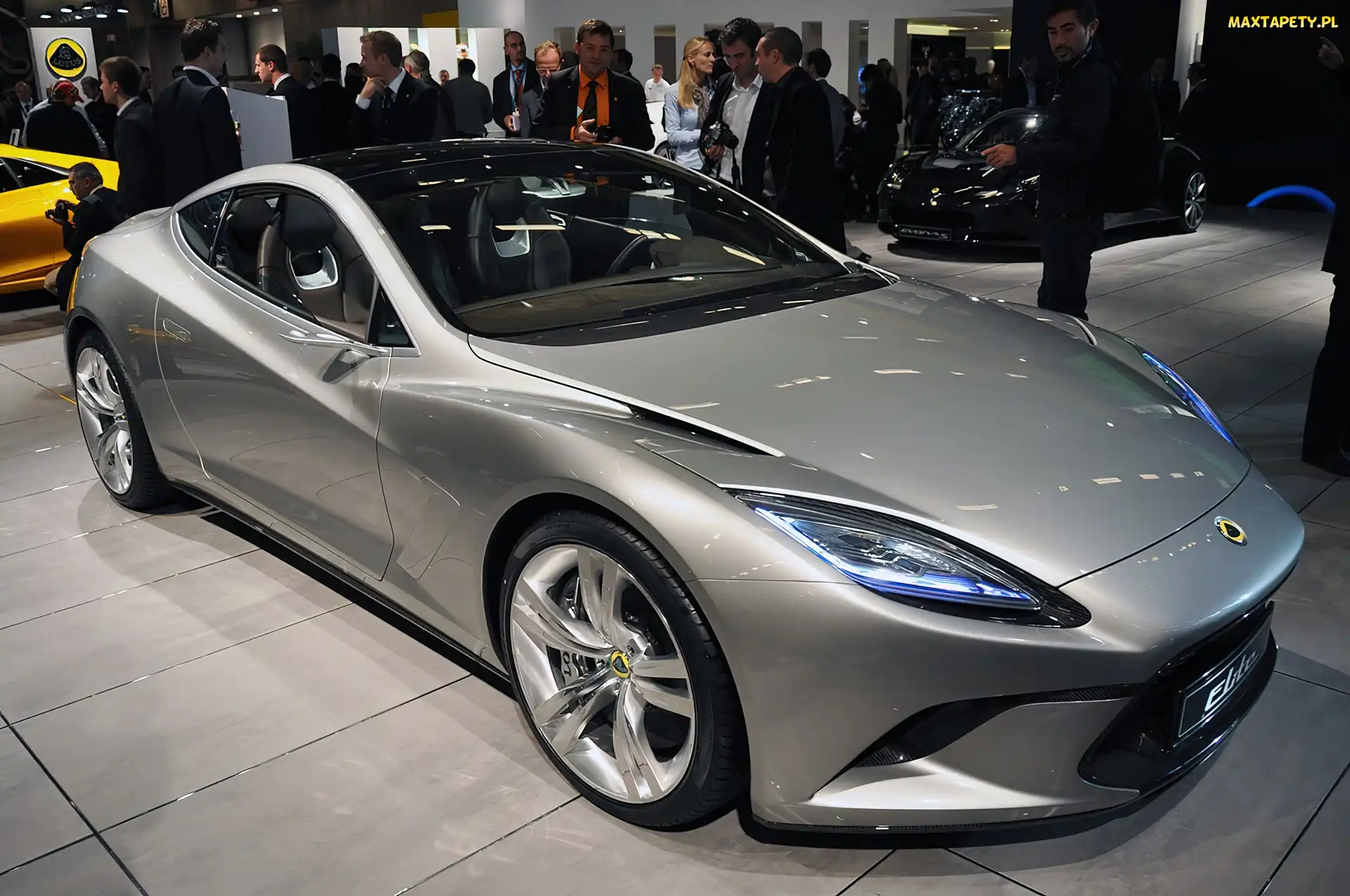 Premiera, Lotus Elite, Światowa
