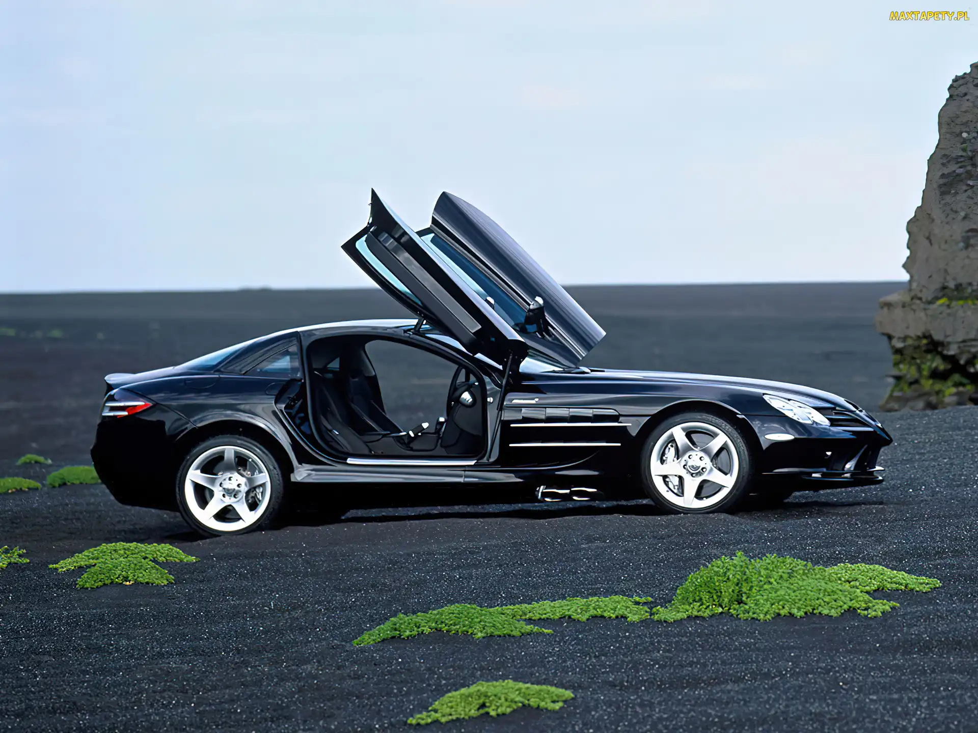 Czarny, Mercedes Benz SLR