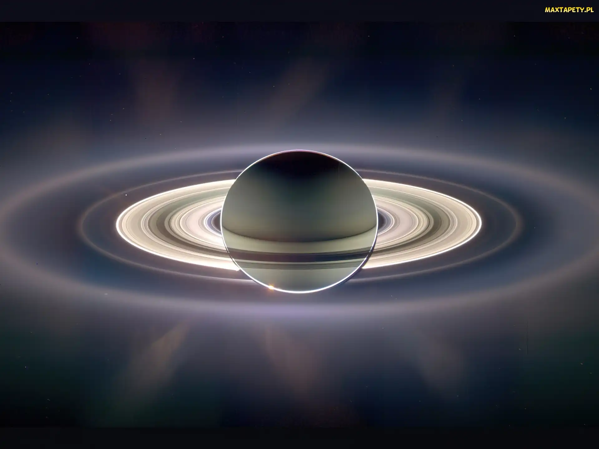Saturn, Pierścienie, Planeta