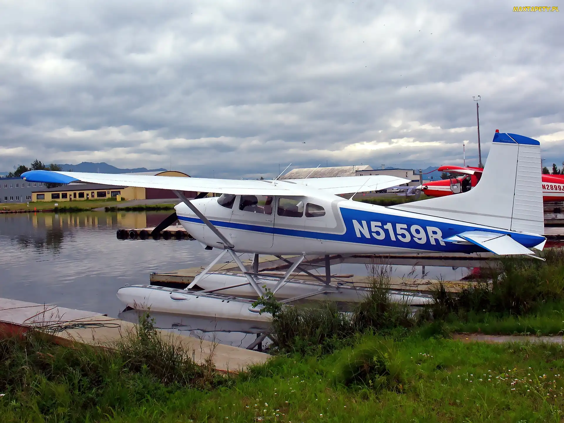 Wodna, Przystań, Cessna A185F, Parking