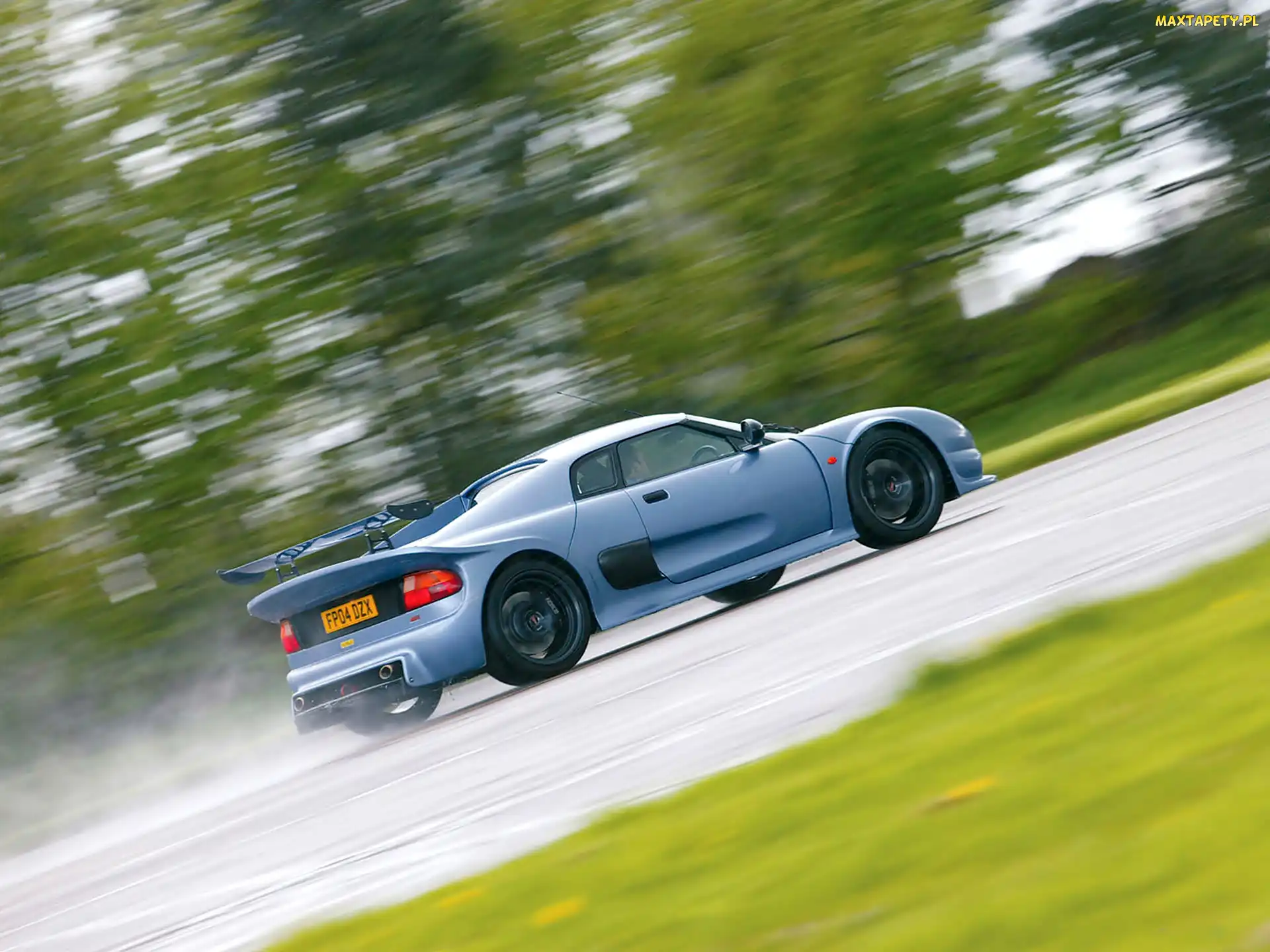 Palenie, Gumy, Noble M400