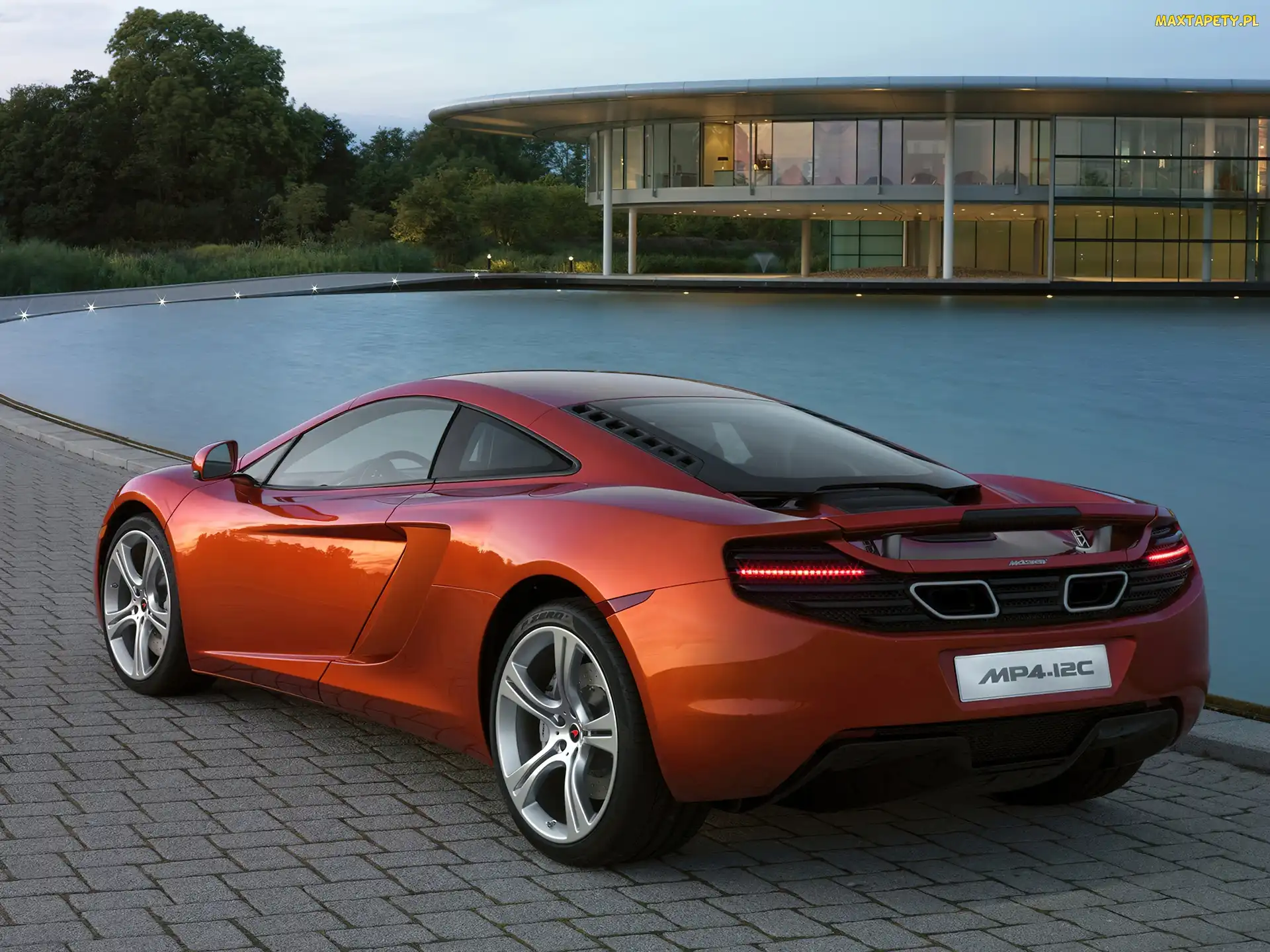 McLaren MP4-12C, Zderzak, Alufelgi