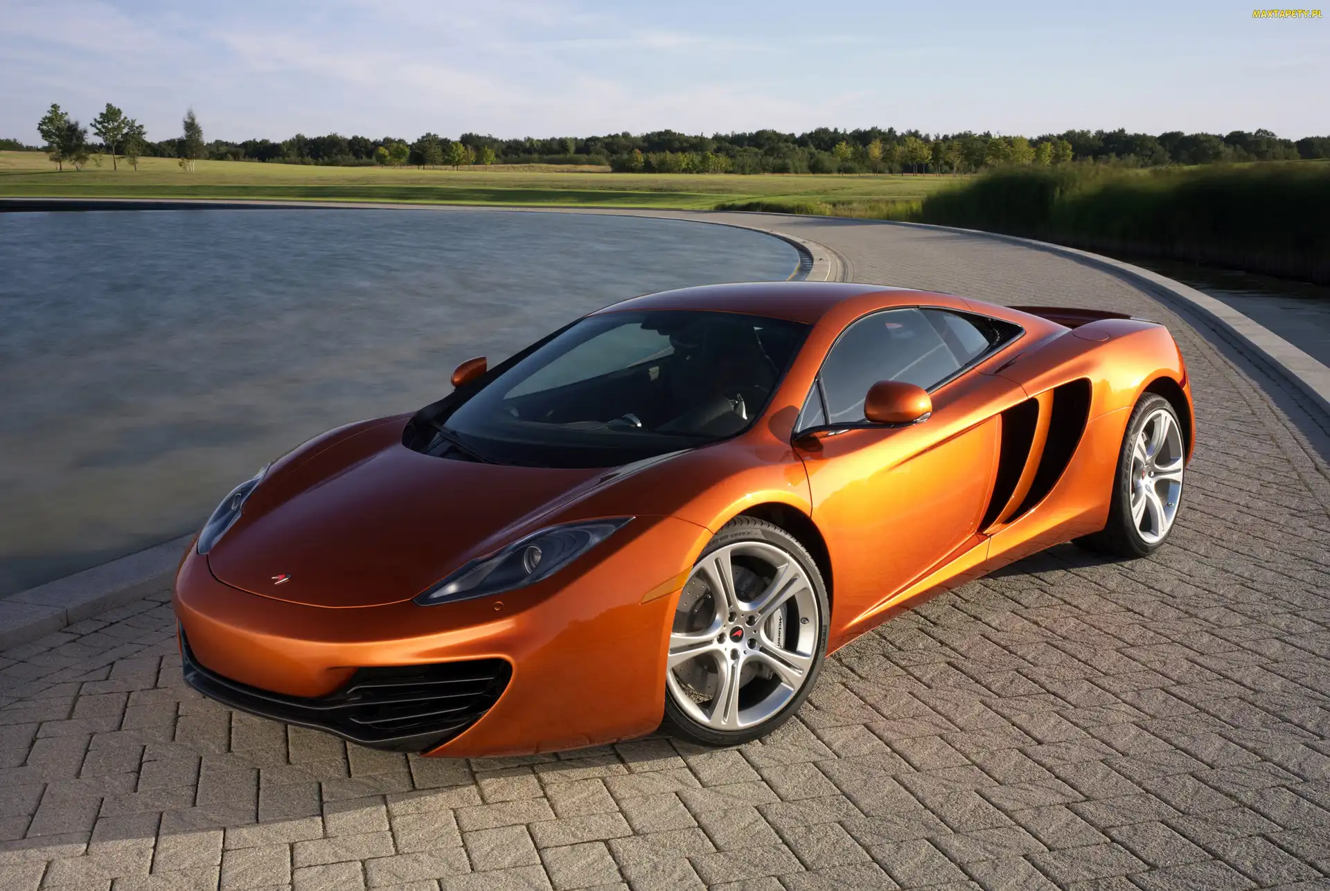 Powietrza, Wloty, McLaren MP4-12C, Reflektory