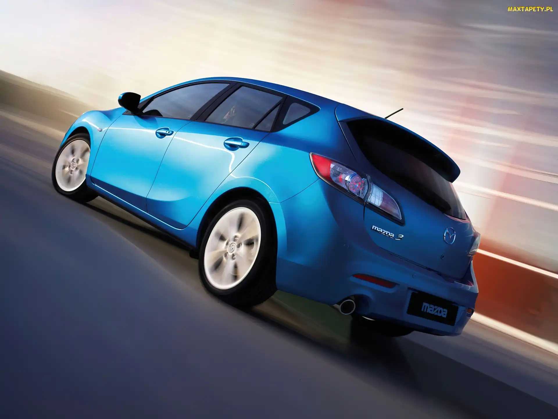 Mazda 3, Tył, Lampy
