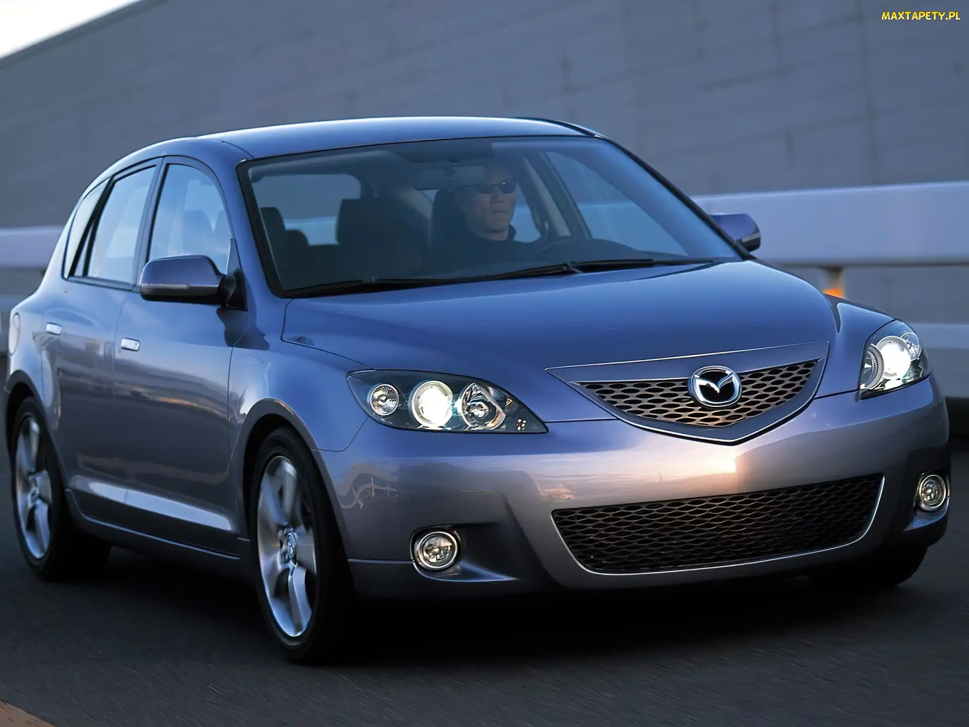 Srebrna, Mazda 3