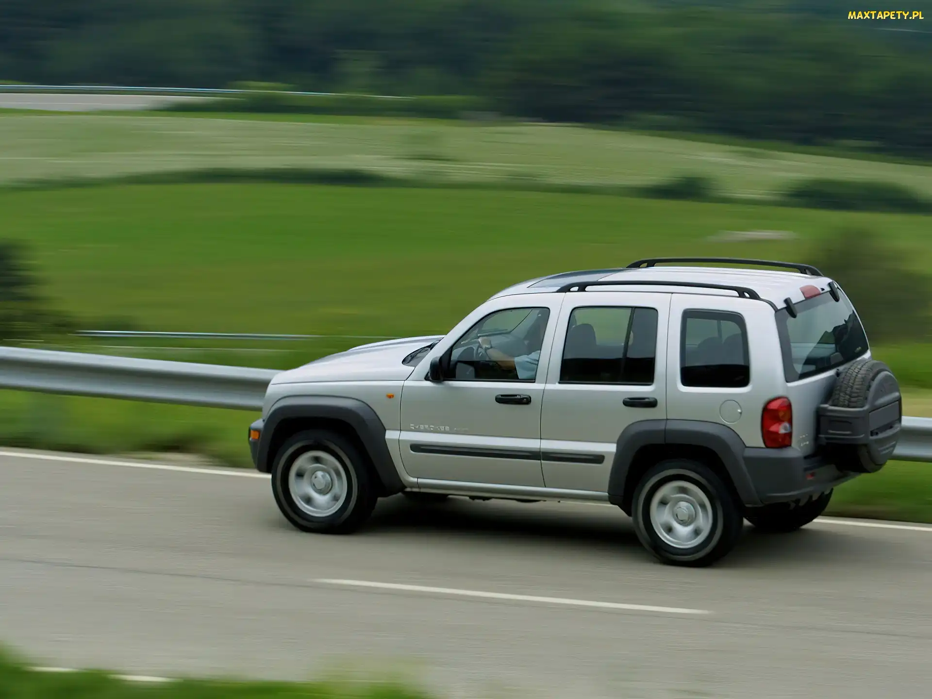 Srebrny, Jeep Liberty