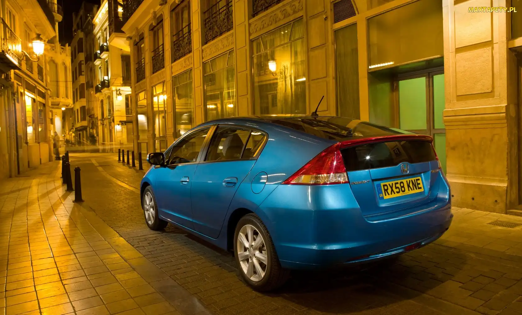 Honda Insight, Nocą, Miasto