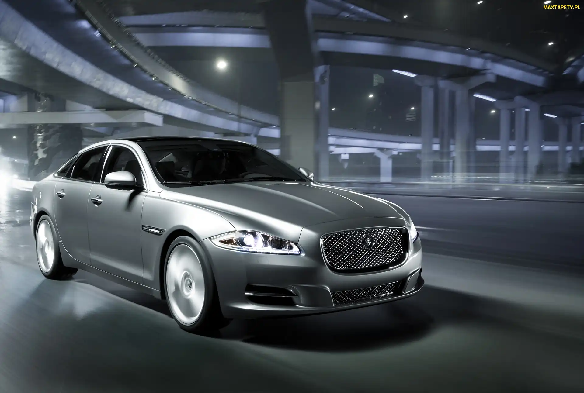 Jaguar XJ, Maska, Srebrny
