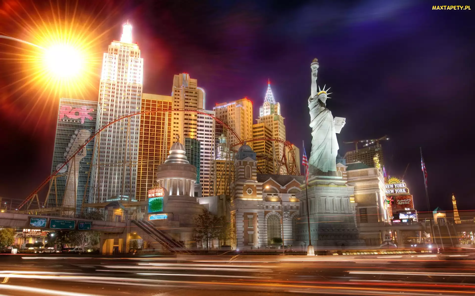 Las Vegas, Wolności, Wieżowce, Statua