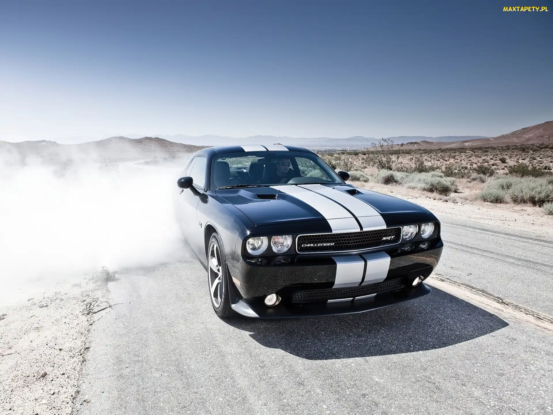 Pali, Gumę, Dodge Challenger STR8